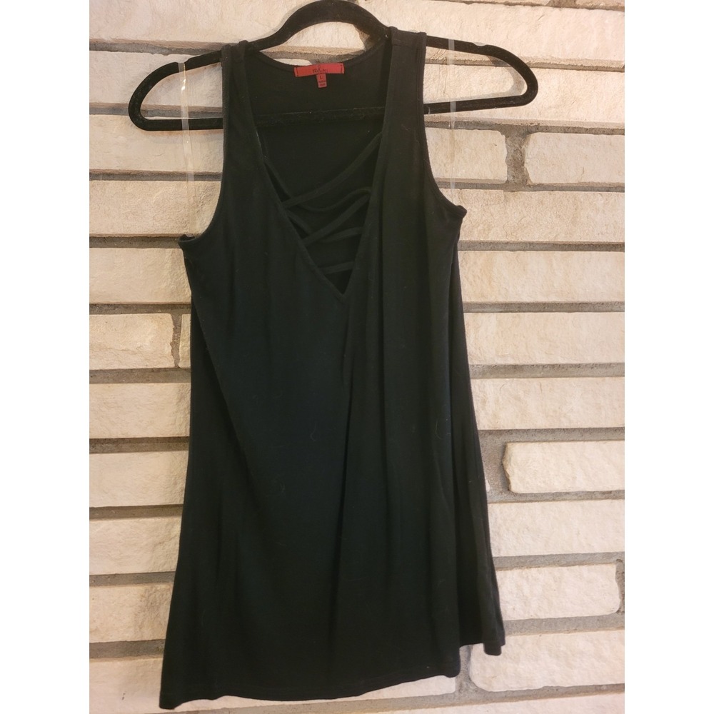 "Red.Bxe " Black Women's Tank Top With Criss-cross Pattern On The Chest (Size L)
